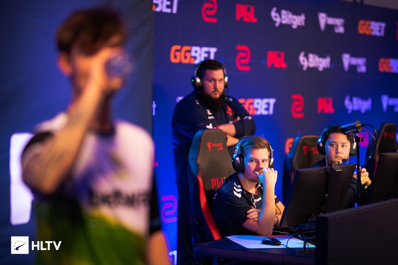 化中寻求自 化中寻求自