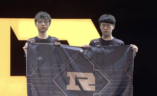 的作用同样 的作用同样